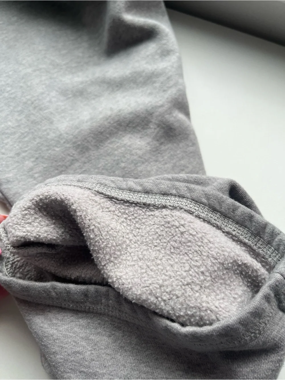 GAP Gray Logo Sweatpants Kids youth boys girls Medium joggers fleece lined light